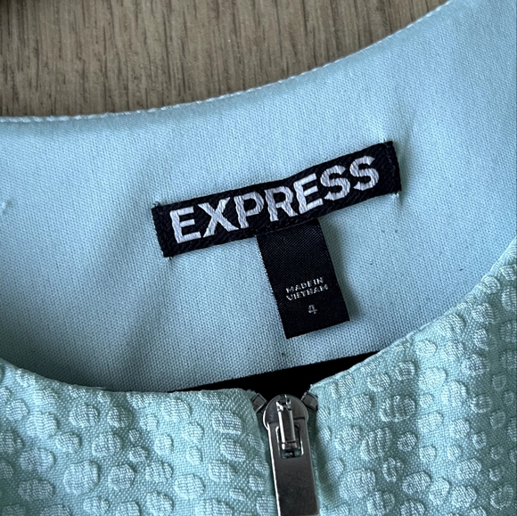 Express mini dresses - Picture 3 of 4